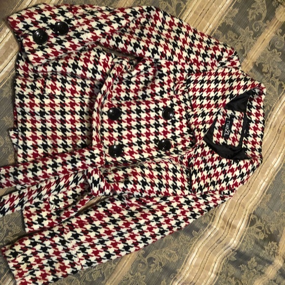 Excellent condition,  worn once - Picture 5 of 6